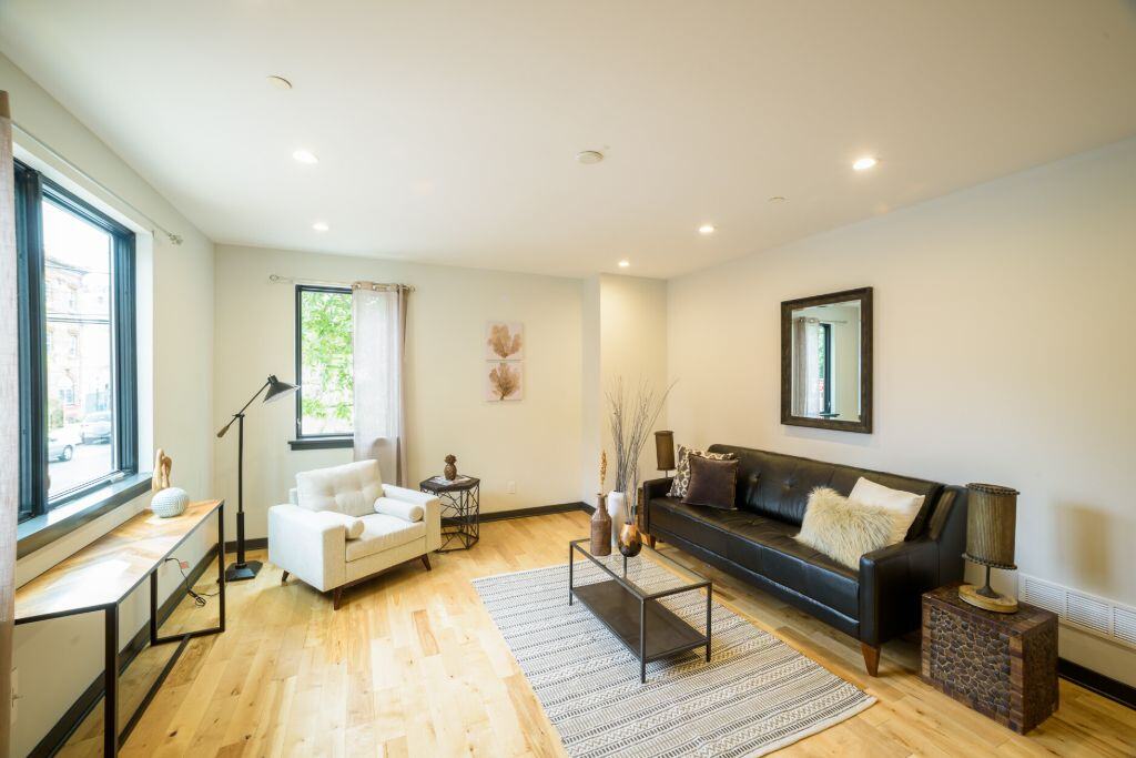 Emerald st living space