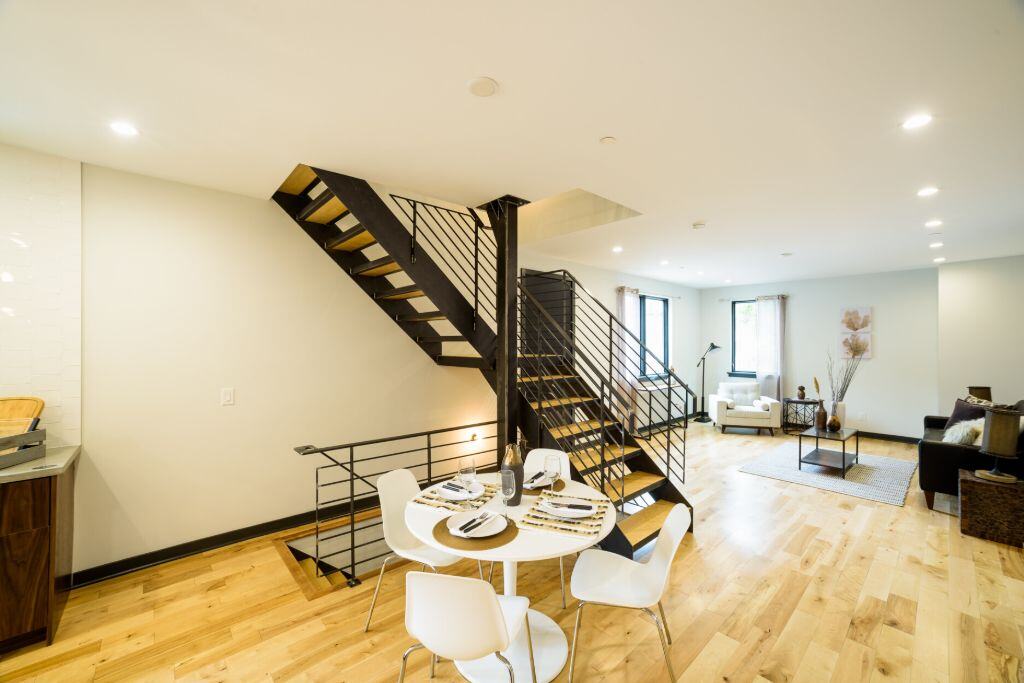 Emerald st main living area