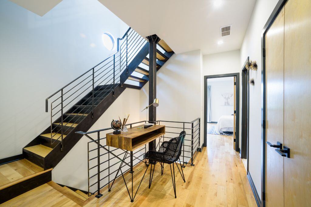 Emerald st staircase and desk area