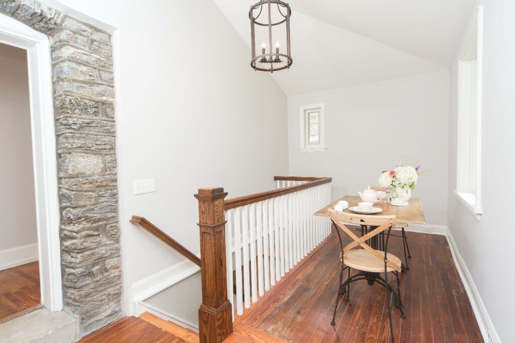 Lincoln drive renovation stairway and desk